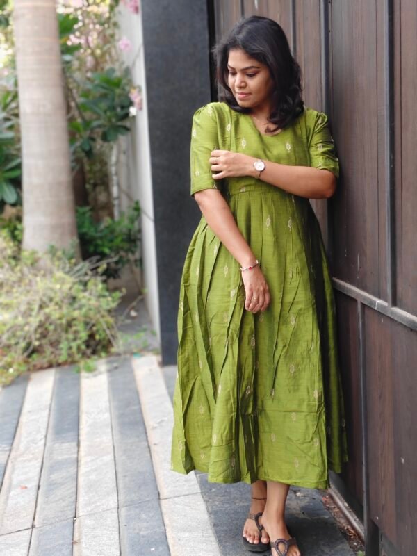 IMG_20260607_070237.jpg ARURA Raw Silk Maternity Maxi (Light Green)