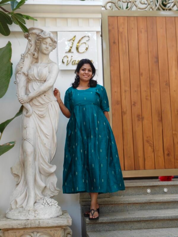 IMG_20260607_092210.jpg ARURA Raw Silk Maternity Maxi (Peacock Green)