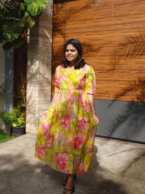 IMG_20260607_084116.jpg ARURA Berlin Silk Maternity Maxi (Green Floral)